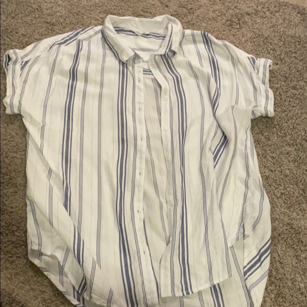Shirt sleeve button up